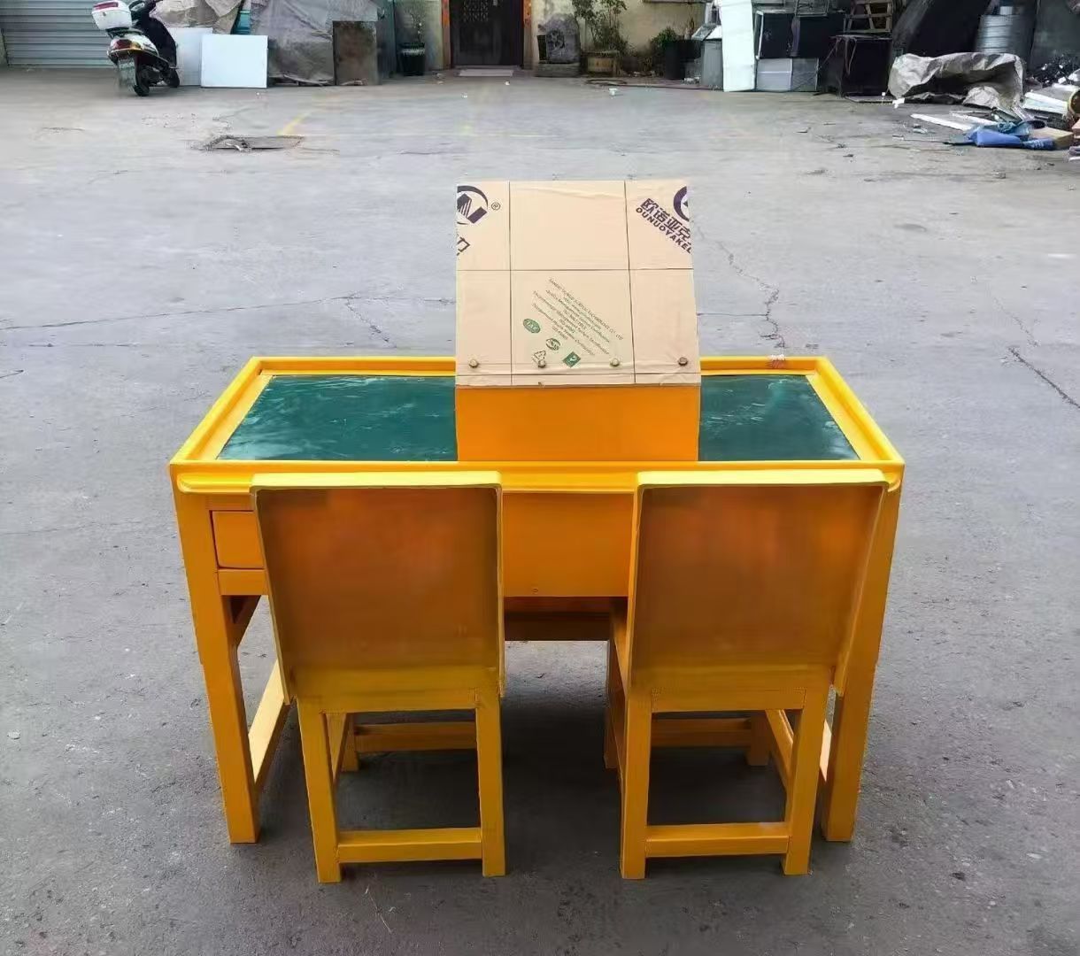 志仲镇防静电导通桌井下煤矿火工品发放桌：危险品流转的安全守护者